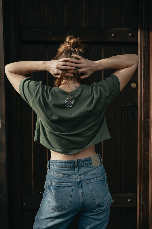 Luźny crop top Venture Hunters - obrazek 3